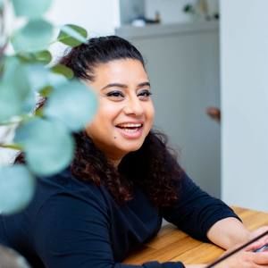 Meet your Posher, Huda